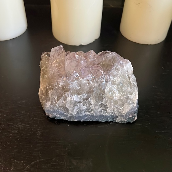 Amethyst cluster with rutilation and natural Prehnite towards the bottom - Picture 3 of 8